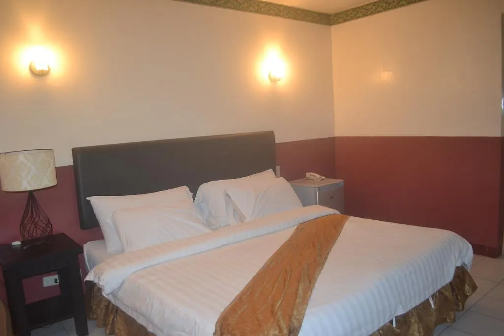 Dm Residente Hotel Inns & Villas Angeles 3*,